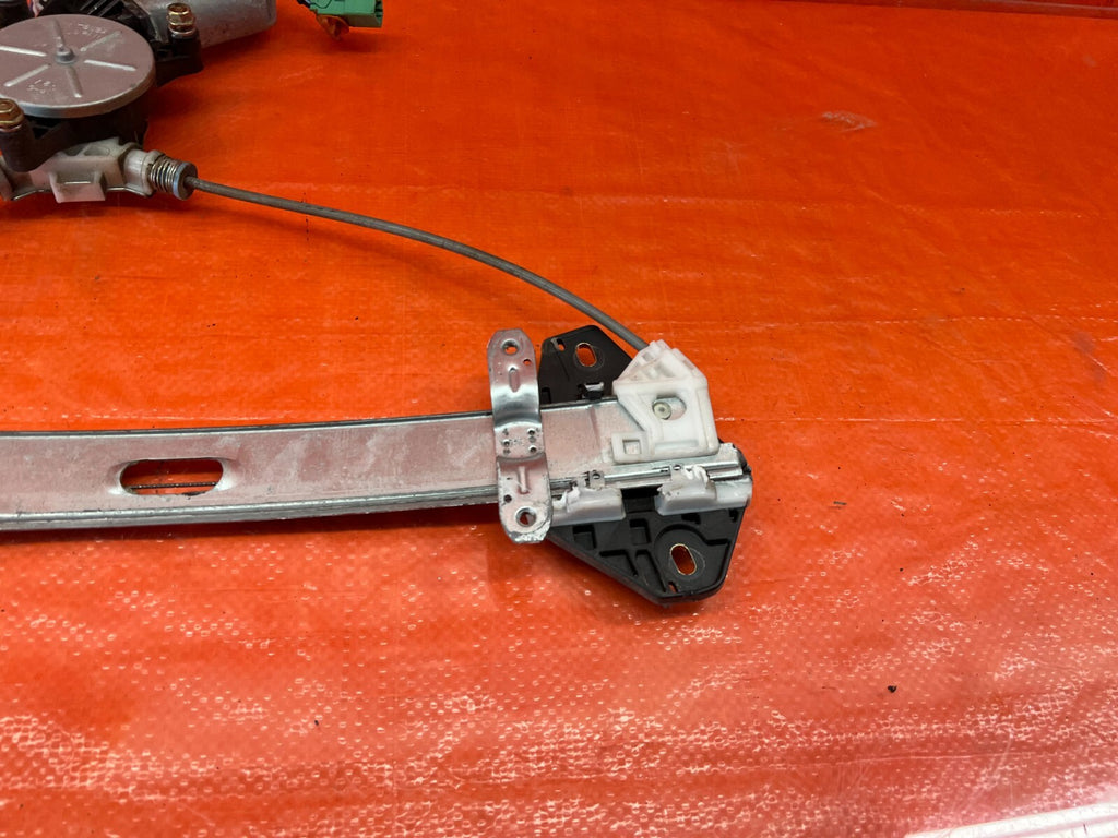 ACURA RSX BASE & TYPE S   PASSENGER RIGHT WINDOW REGULATOR   OEM GENUINE #1335