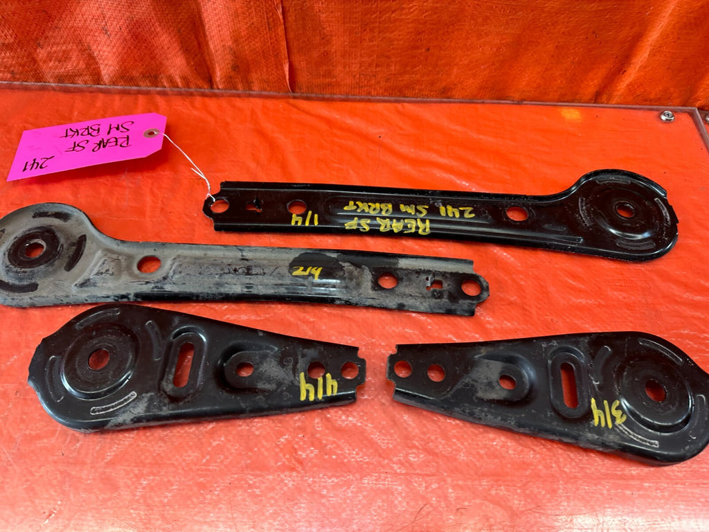 13 17 HONDA ACCORD SEDAN   REAR SUB FRAME CROSSMEMBER MOUNTING BRACKETS OEM 2414