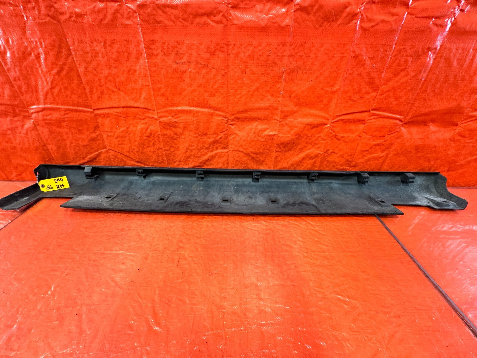 93 97 HONDA DEL SOL   SIDE SKIRT ROCKER MOLDING TRIM   RIGHT SIDE   OEM #2941