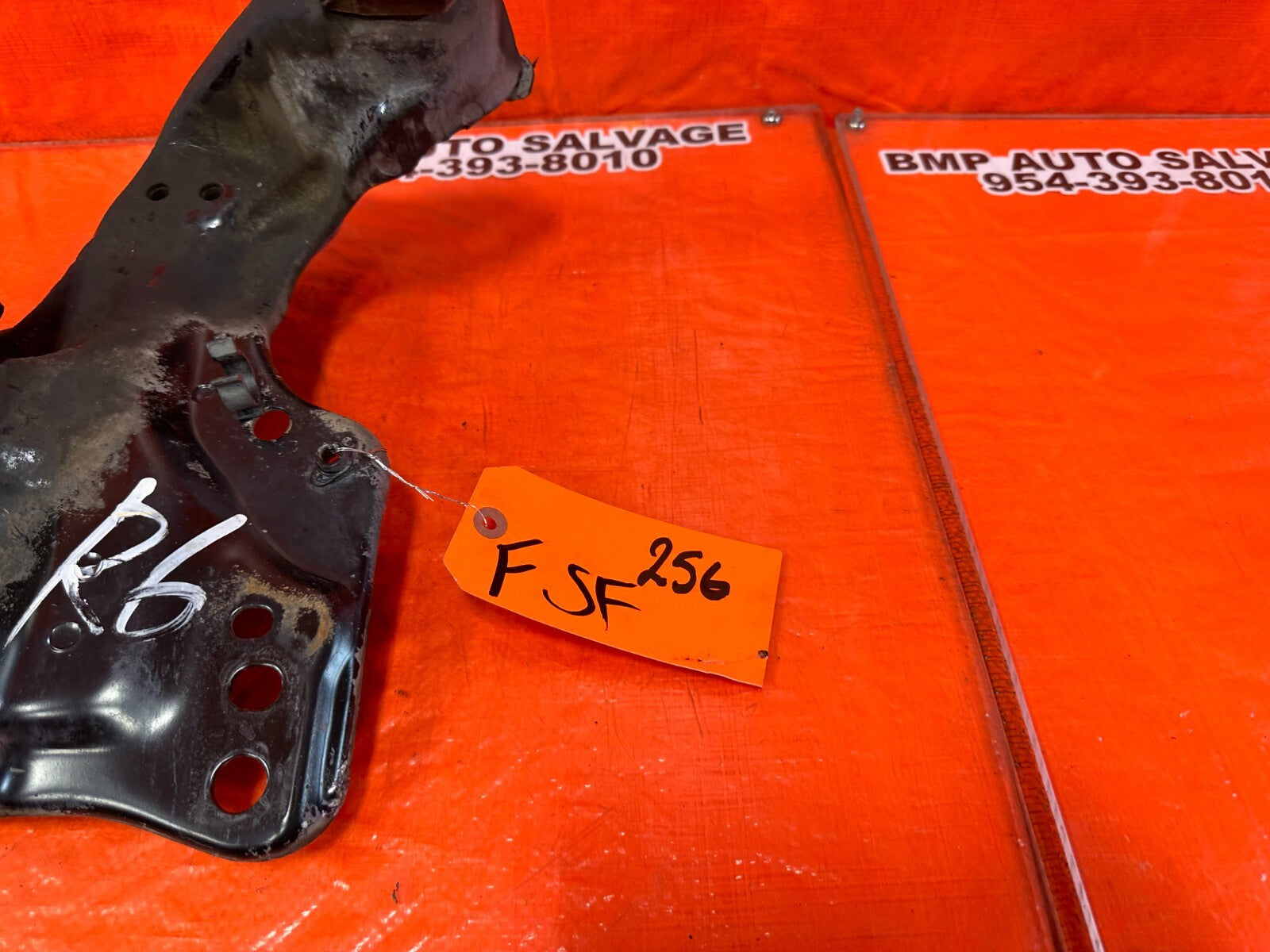 94 97 HONDA DEL SOL   FRONT SUBFRAME CROSSMEMBER K FRAME OEM   2561