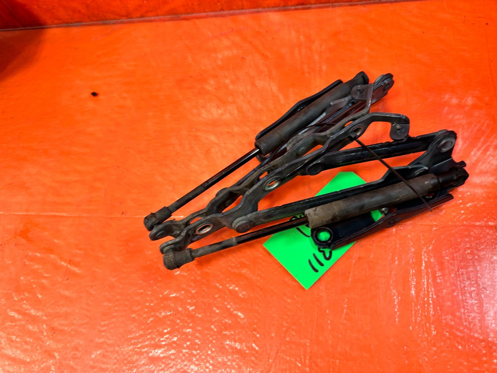 08 15 INFINITI G37 Q60 COUPE   LEFT AND RIGHT TRUNK HINGES   OEM #3113