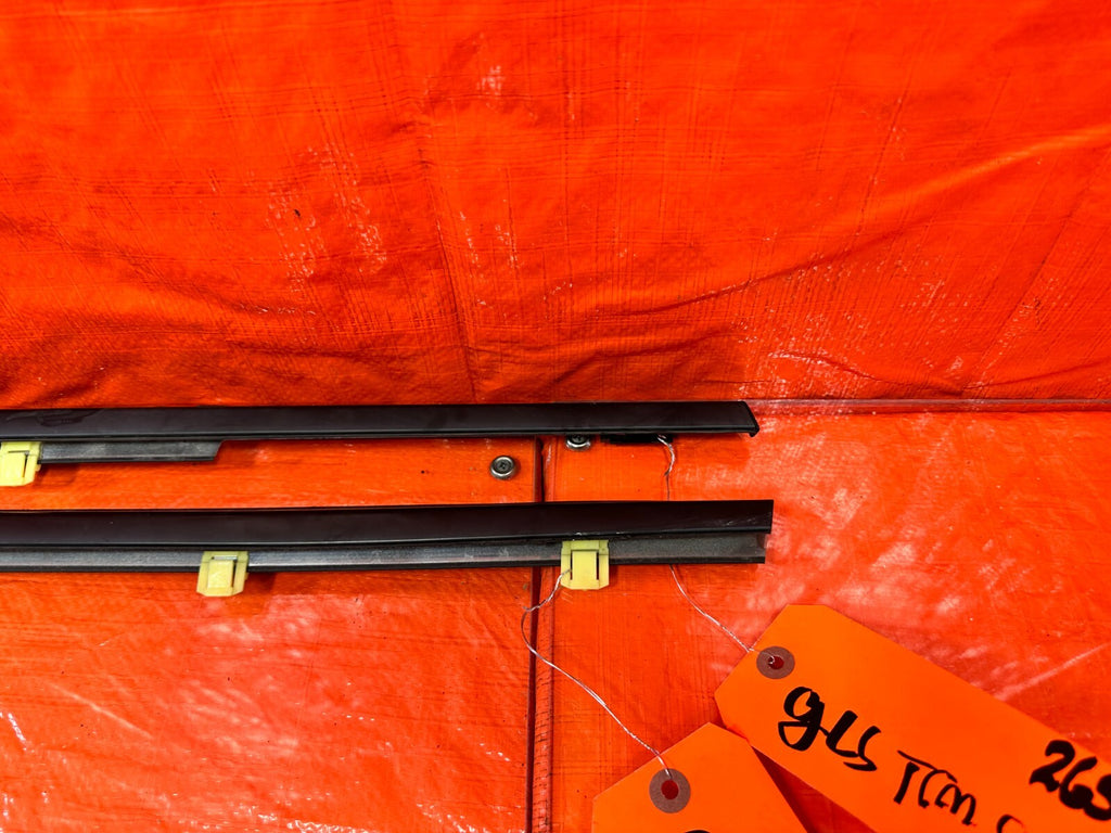 12 15 HONDA CIVIC COUPE   FRONT & REAR / LEFT & RIGHT EXTERIOR WINDOW GLASS TRIM5