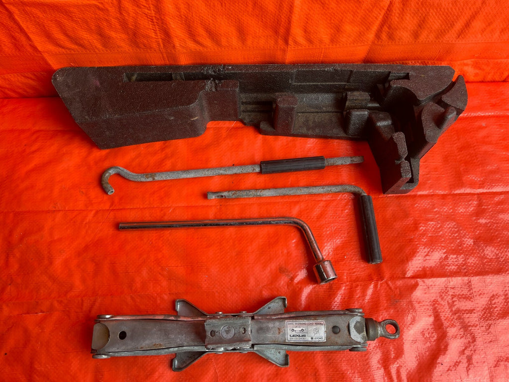 92 94 LEXUS SC300 SC400   EMERGENCY / SPARE TIRE TOOL KIT W/ JACK   OEM OE #646