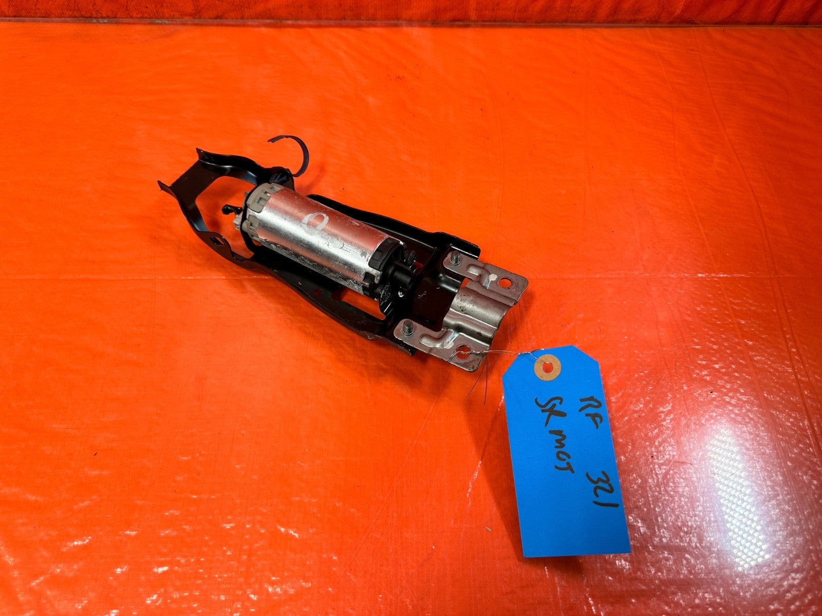 09 14 ACURA TSX   BOTTOM OF THE SEAT RAIL   RIGHT LOWER MOTOR   OEM #3210