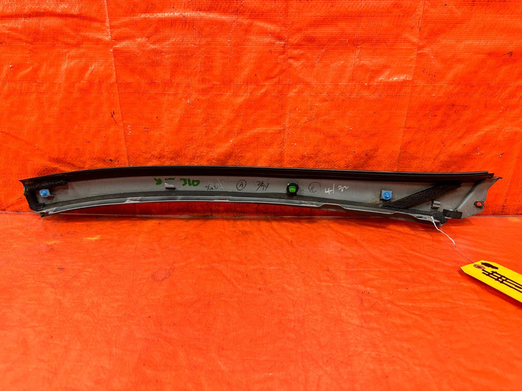 09 15 INFINITI G37 CONVERTIBLE   DRIVER LEFT EXTERIOR A PILLAR TRIM OEM 3102