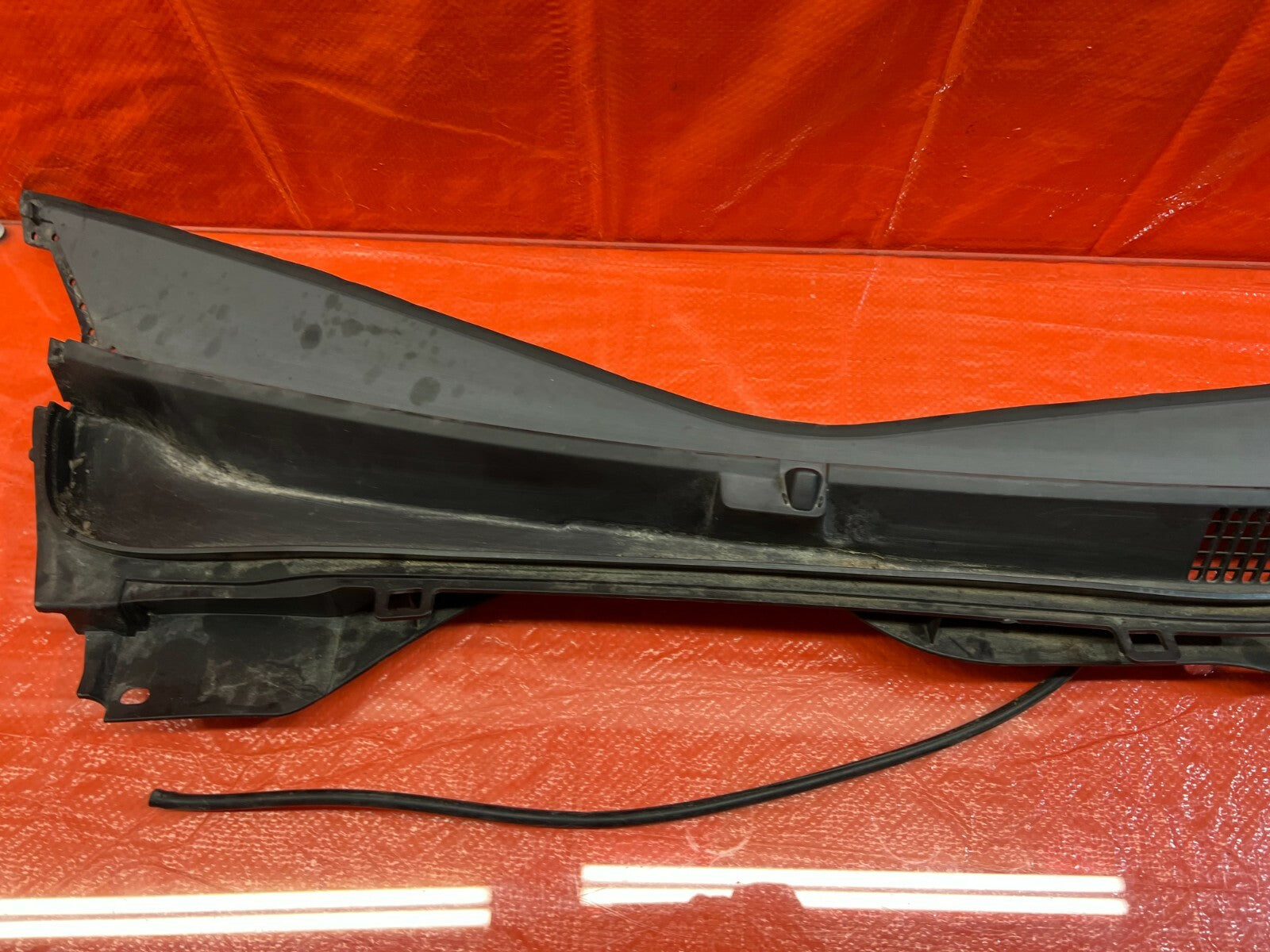 04 08 ACURA TL   WIPER COWL TRIM   PASSENGER RIGHT SIDE   OEM FACTORY #1066
