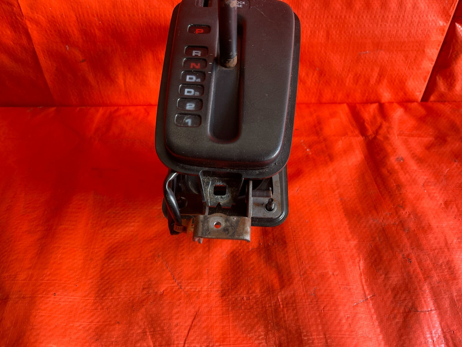 94 01 ACURA INTEGRA   AUTOMATIC TRANSMISSION   GEAR SHIFTER SELECTOR SELECT OEM2