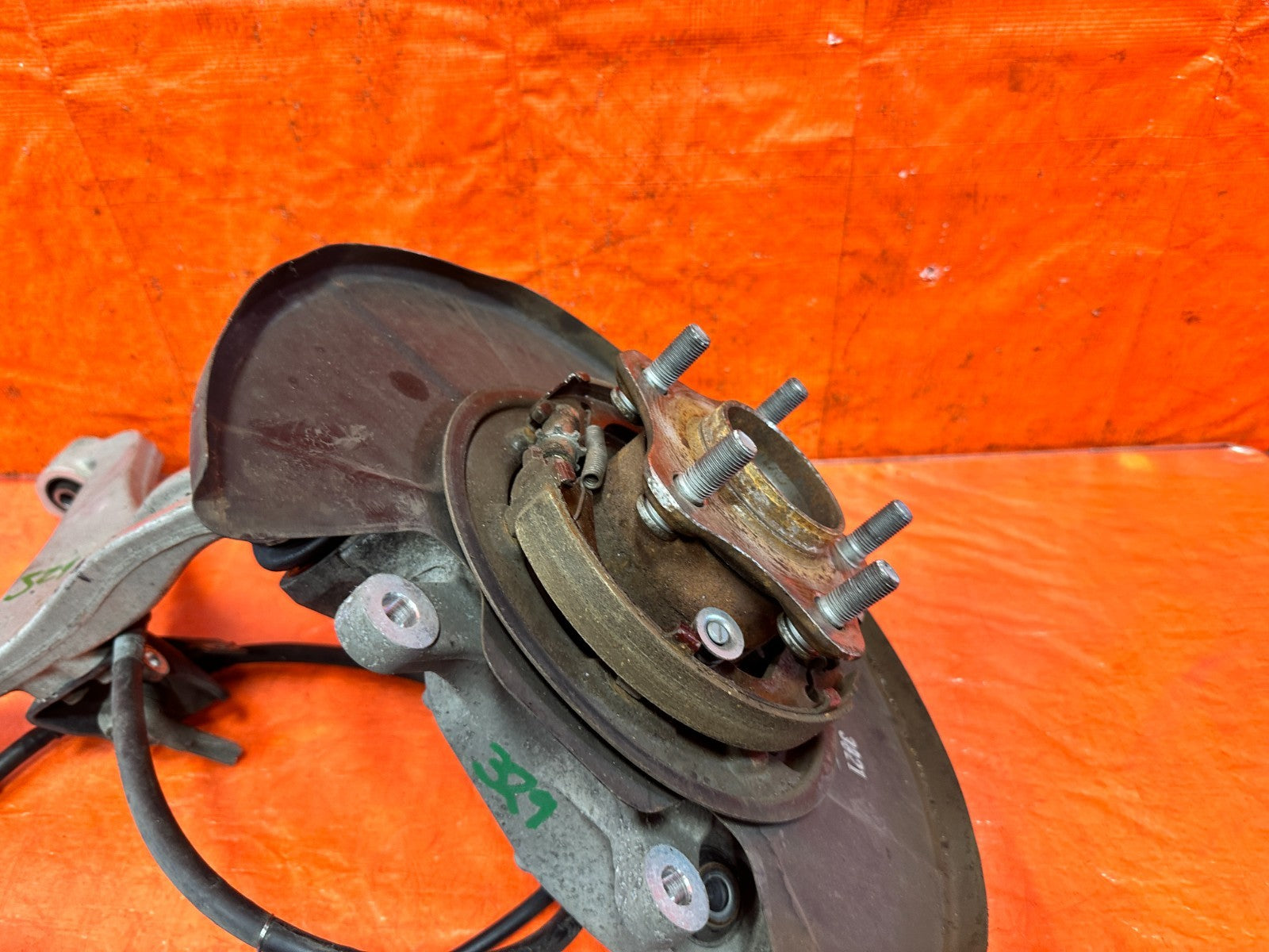 08 15 INFINITI G37 & Q60   DRIVER LEFT REAR SPINDLE KNUCKLE W/ CONTROL ARMS #3293