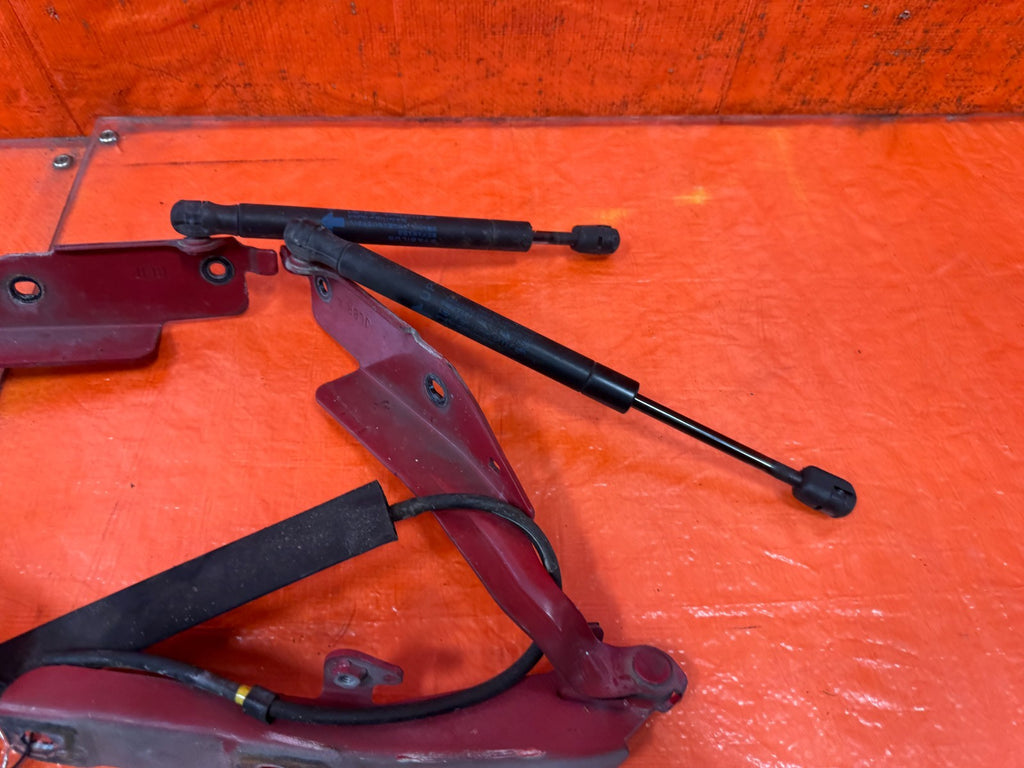 08 15 INFINITI G37 & Q60 2D COUPE   LEFT & RIGHT HOOD HINGES   OEM #3283