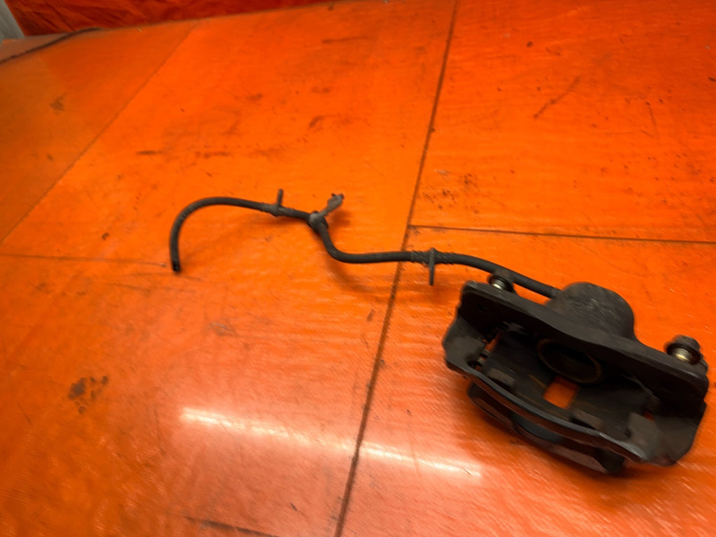 92 95 HONDA CIVIC 1.6L DRIVER LEFT FRONT BRAKE CALIPER WITH BRACKET OEM #33321