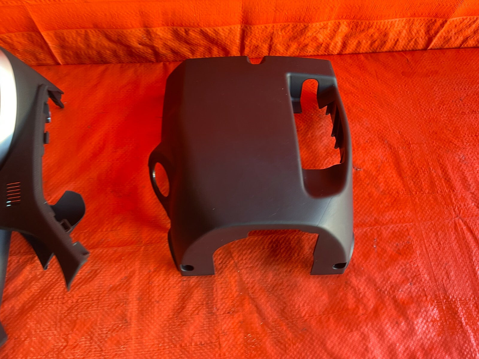 18 21 SUBARU CROSSTREK STEERING COLUMN COVER TRIM W/ CLUSTER BEZEL   OEM #727