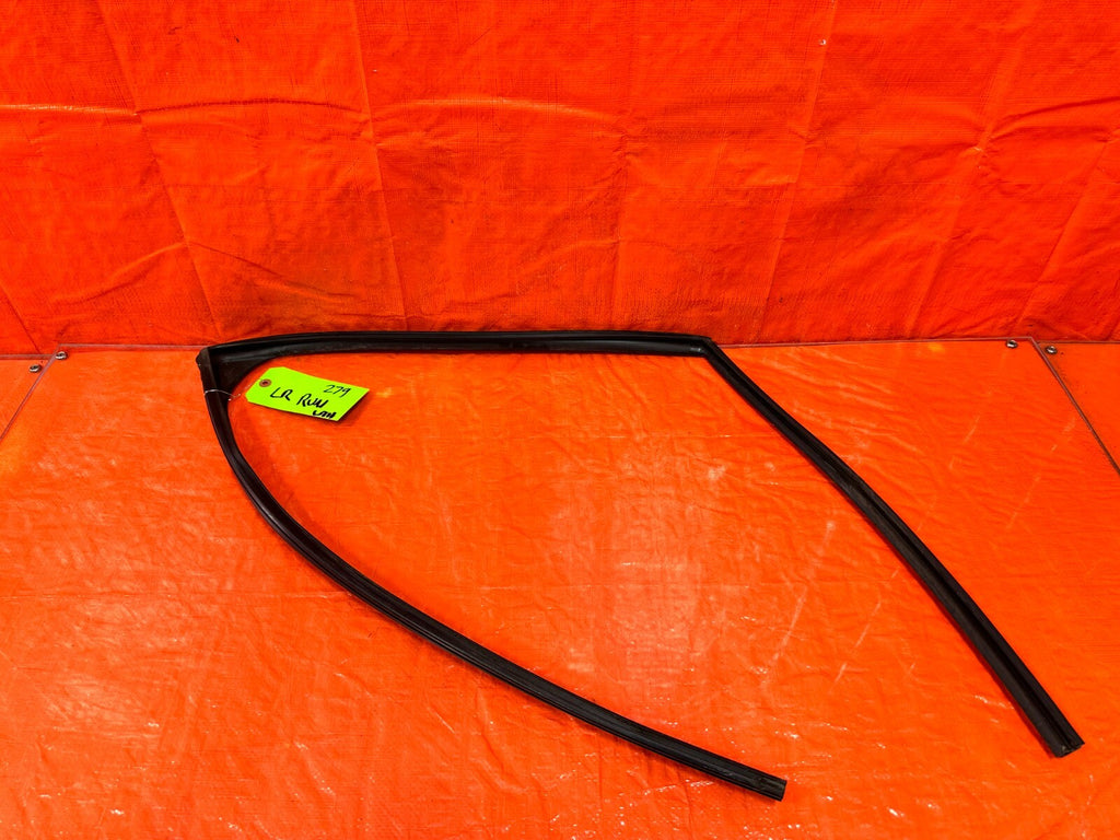 09 10 ACURA TSX   DRIVER LEFT REAR WINDOW GLASS RUN CHANNEL   OEM #2790