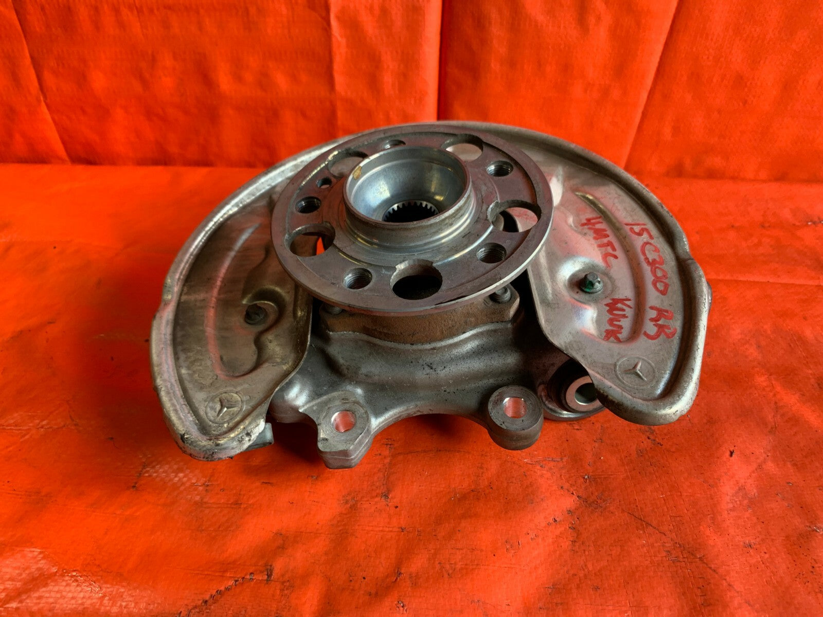 OEM 2015 MERCEDES BENZ C300 W205 4MATIC   PASSENGER RIGHT REAR SPINDLE KNUCKLE5