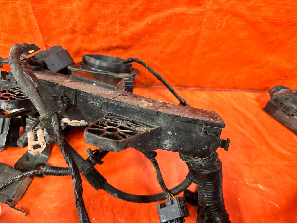 2013 13  HYUNDAI GENESIS COUPE TRACK ENGINE BAY UNDER THE HOOD HARNESS FUSE BOX10