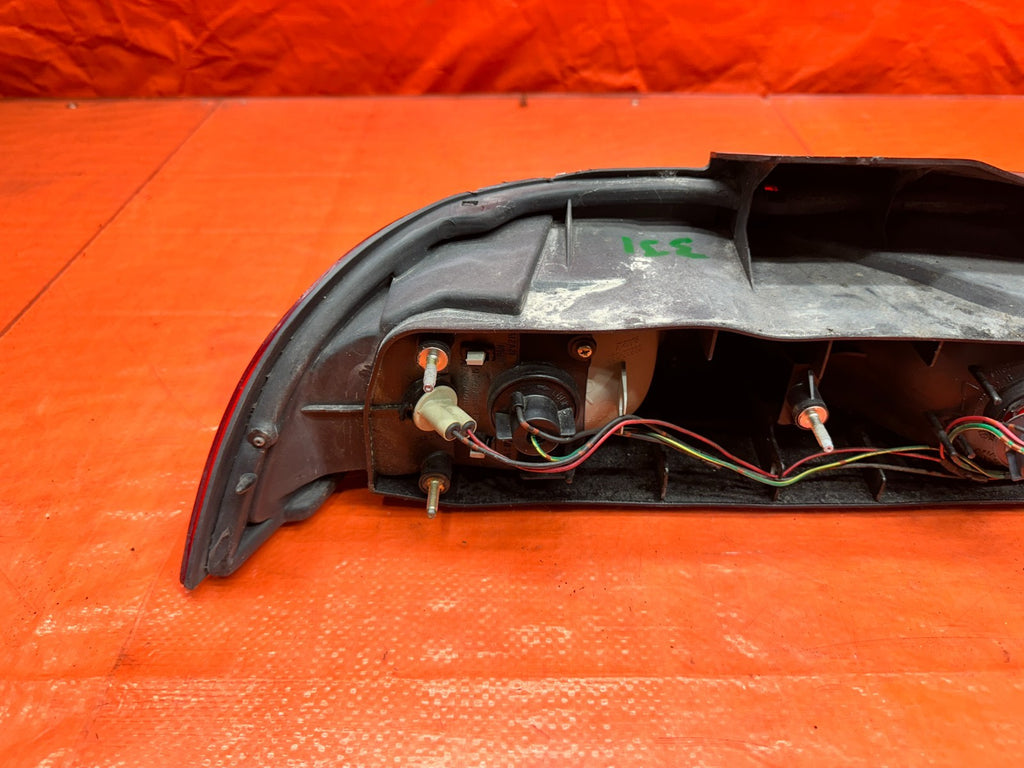 98 01 ACURA INTEGRA 2D RIGHT PASSENGER REAR TAIL LIGHT LAMP OEM #33111