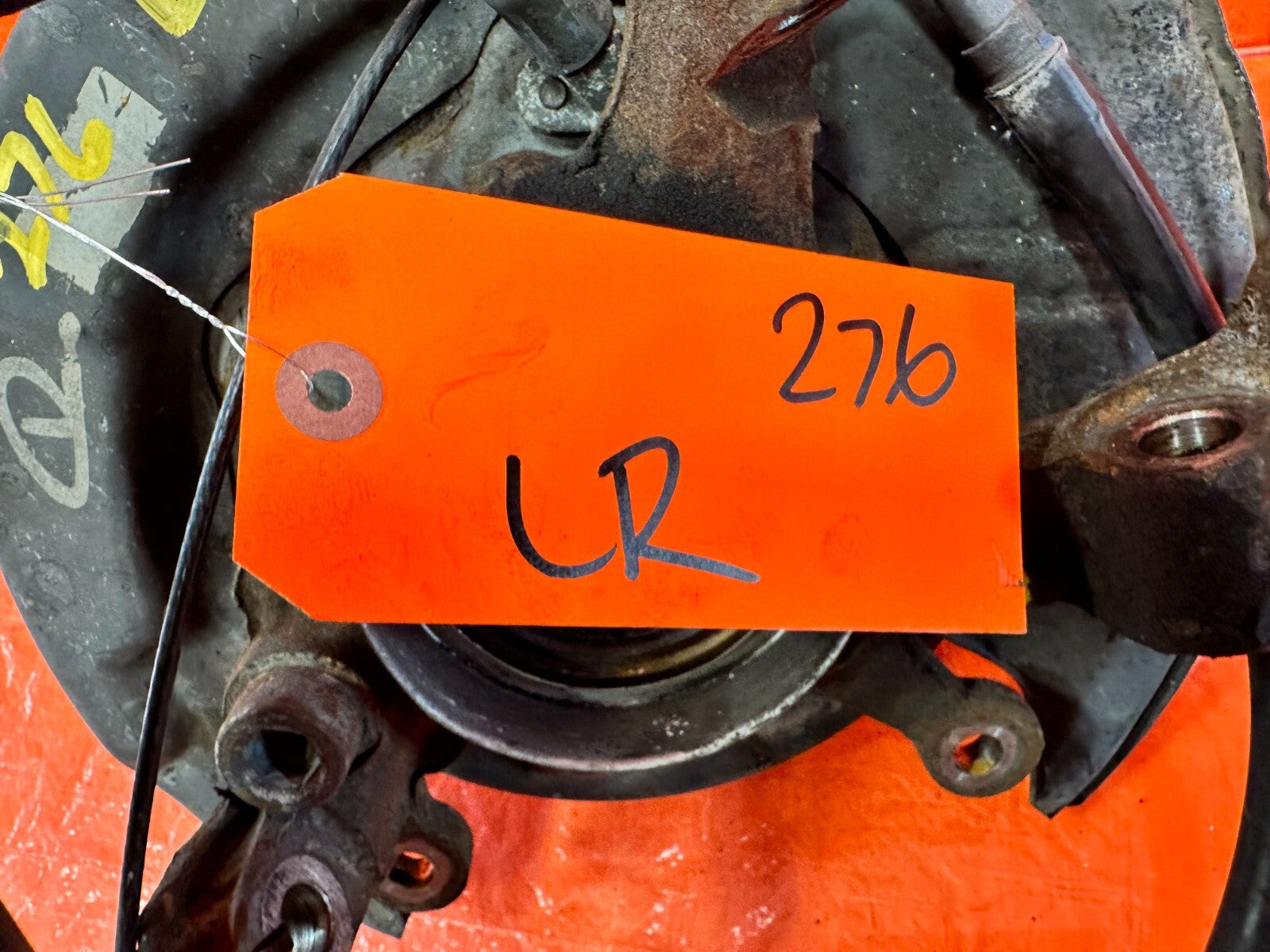 92 00 LEXUS SC300   DRIVER LEFT REAR   SPINDLE KNUCKLE HUB   OEM FACTORY #2767