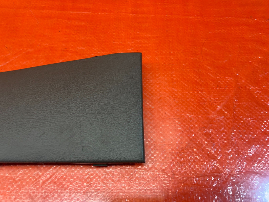 94 01 ACURA INTEGRA 2D   PASSENGER RIGHT REAR TAIL LIGHT LAMP COVER TRIM TAN 1644