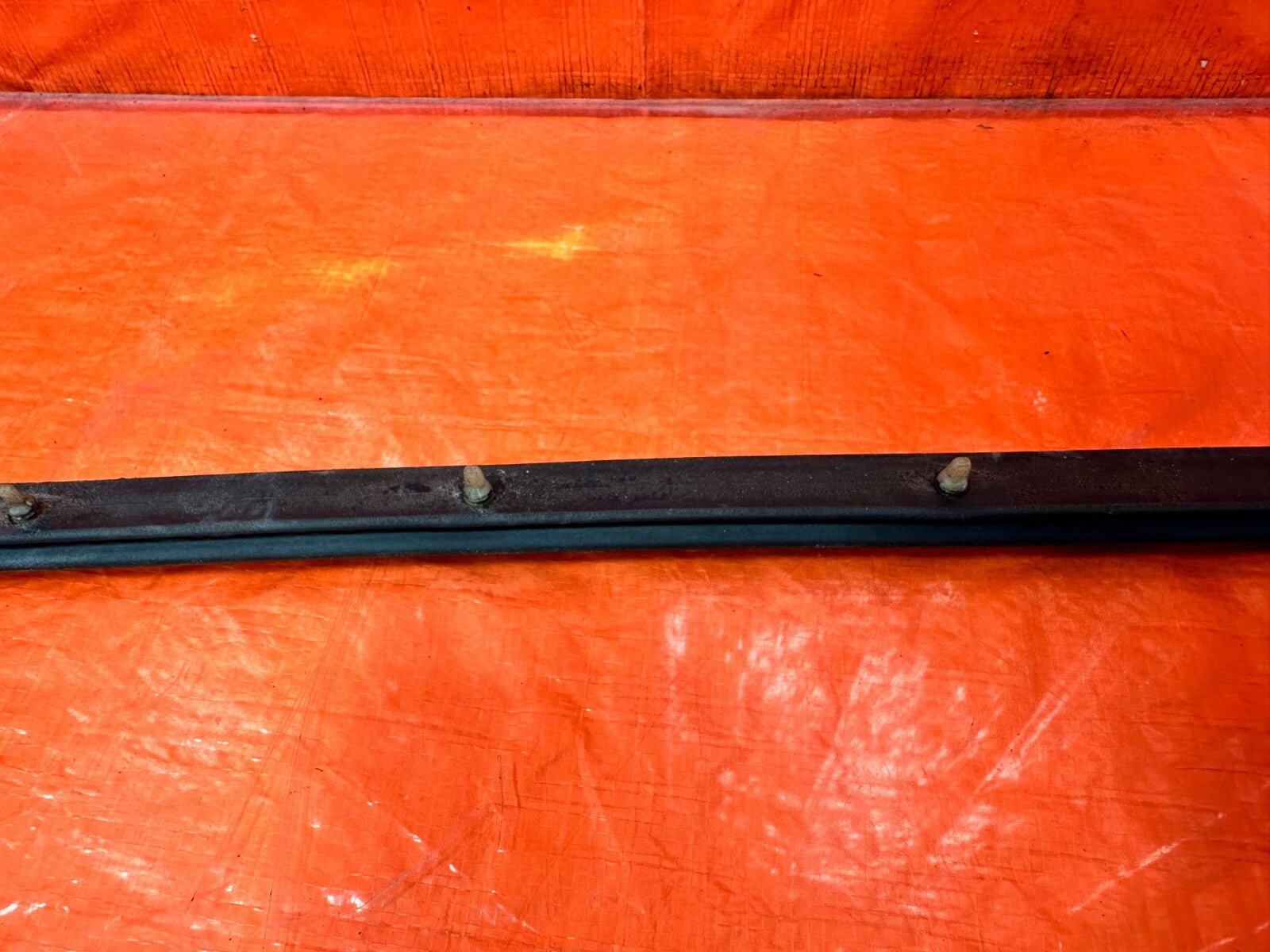 92 96 HONDA PRELUDE   LEFT OR RIGHT   LOWER DOOR SEAL WEATHER STRIP   OEM #2737