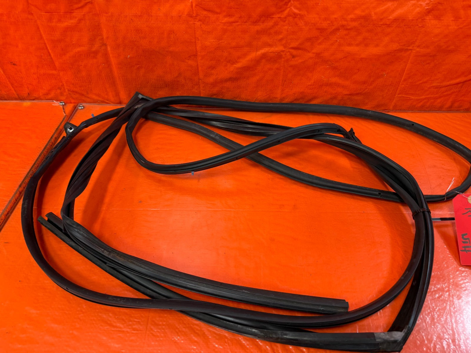 04 08 ACURA TSX   RIGHT FRONT   WEATHER STRIP & RUN CHANNEL OEM 3226
