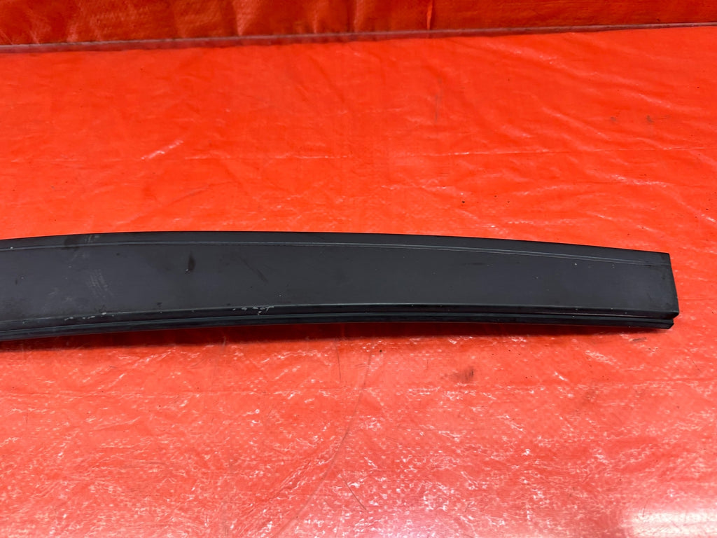 95 98 HONDA ODYSSEY   PASSENGER RIGHT REAR DOOR SASH TRIM   OEM FACTORY #1936