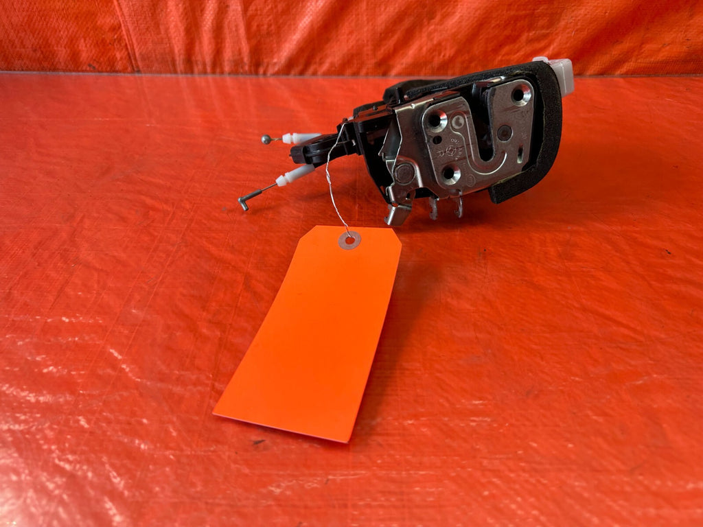 14 20 INFINITI Q50   PASSENGER RIGHT REAR DOOR LOCK ACTUATOR LATCH   OEM #2421