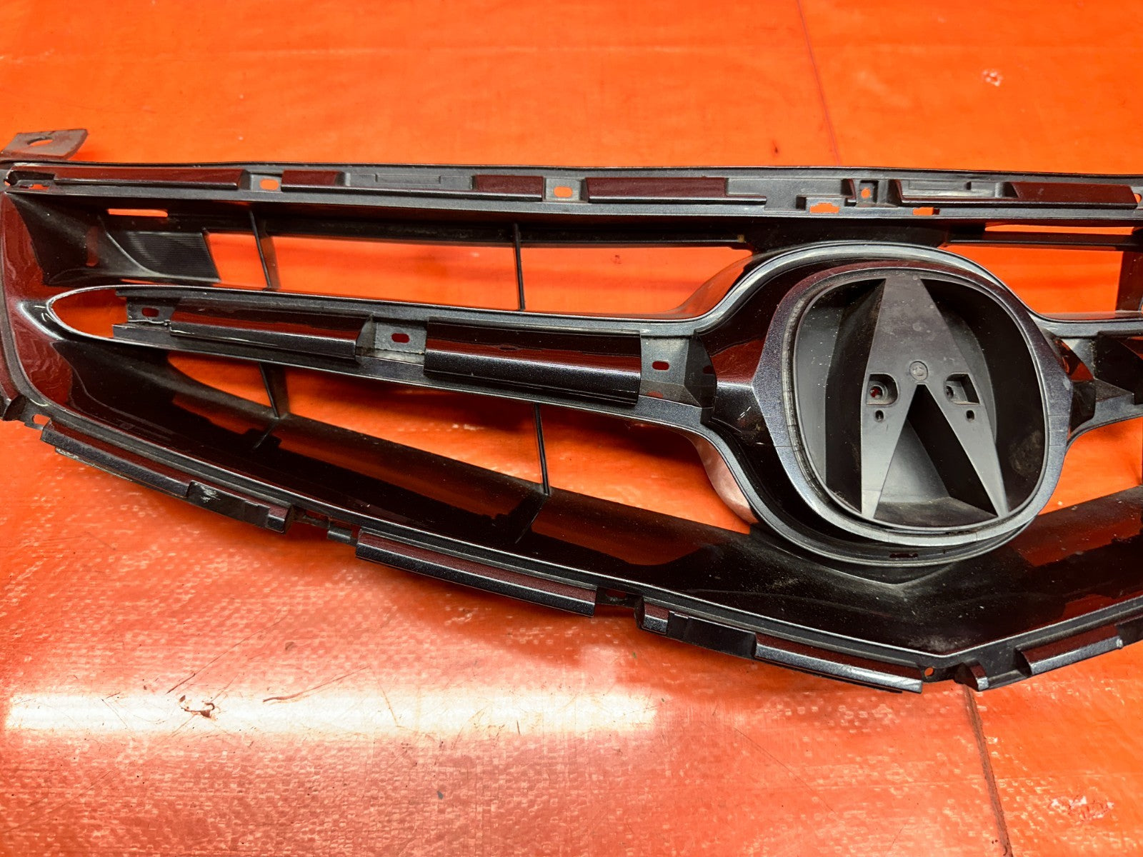 04 05 ACURA TSX FRONT RADIATOR GRILLE ASSEMBLY OEM #3308