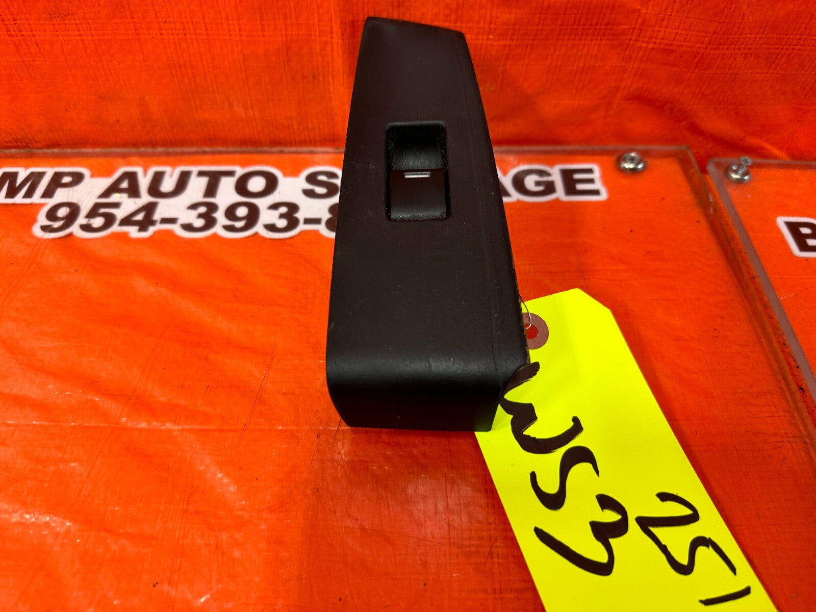 08 12 HONDA ACCORD SEDAN   PASSENGER RIGHT REAR WINDOW SWITCH   OEM #2514