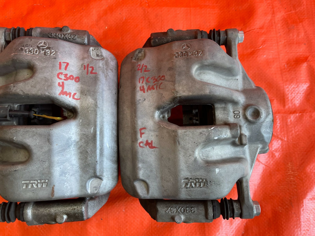 15 19 MERCEDES BENZ C300   FRONT BRAKE CALIPER SET CALIPERS   NON SPORT PKG OEM4