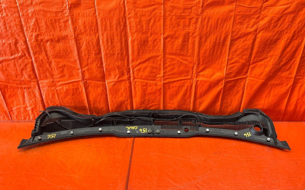 04 05 ACURA TSX   WINDSHIELD WIPER COWL TRIM PLASTIC   OEM FACTORY #1569
