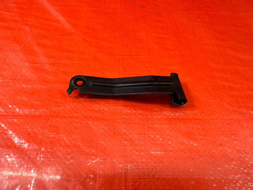02 05 HONDA CIVIC SI EP3 HATCHBACK   THROTTLE CABLE MOUNTING BRACKET   OEM #1868