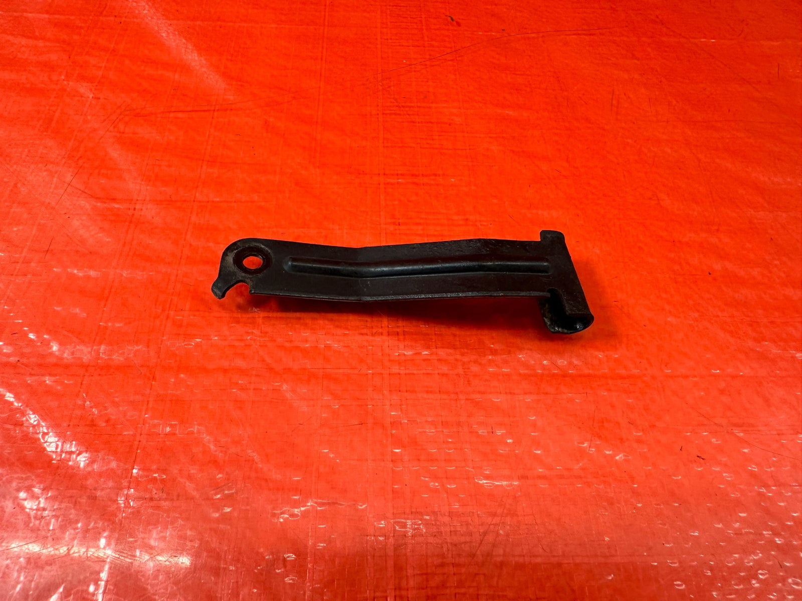 02 05 HONDA CIVIC SI EP3 HATCHBACK   THROTTLE CABLE MOUNTING BRACKET   OEM #1868