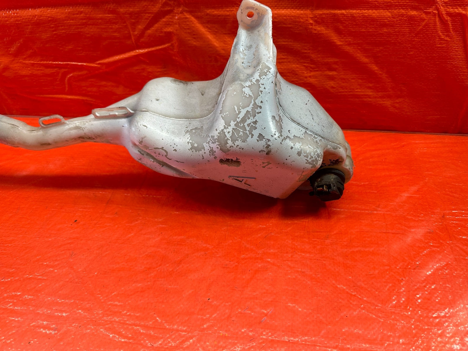 06 11 HONDA CIVIC SI COUPE WINDSHIELD WIPER RESERVOIR TANK W/ MOTOR OEM OE #1944