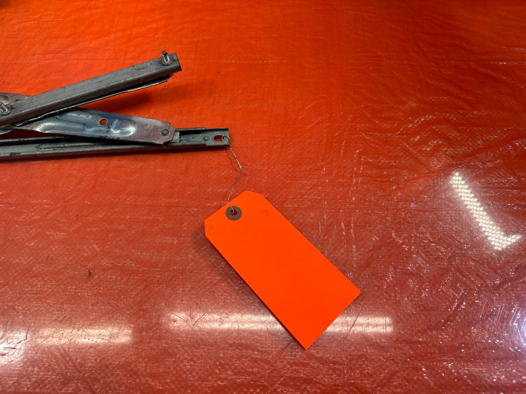 14 20 INFINITI Q50   PASSENGER RIGHT REAR   WINDOW REGULATOR W/ MOTOR   OEM #2421