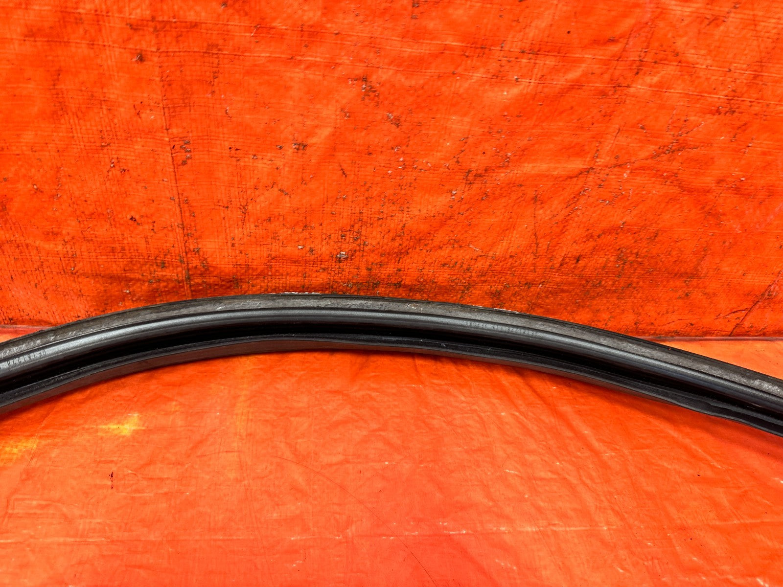 09 15 INFINITI G37 CONVERTIBLE   WINDSHIELD WEATHER STRIP   OEM FACTORY #3297