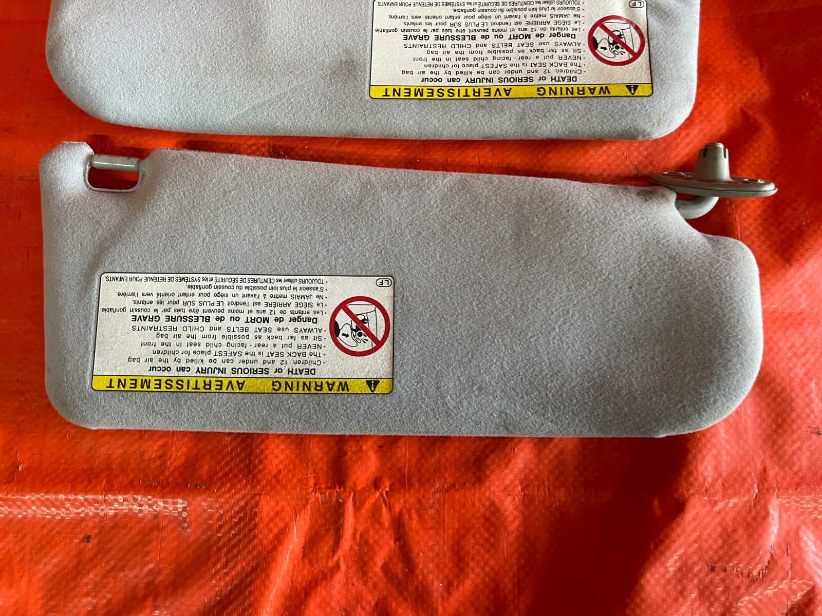 03 05 TOYOTA CELICA GT & GT S   W/ SUNROOF MODEL   SUN VISOR SET   VISORS   OEM1