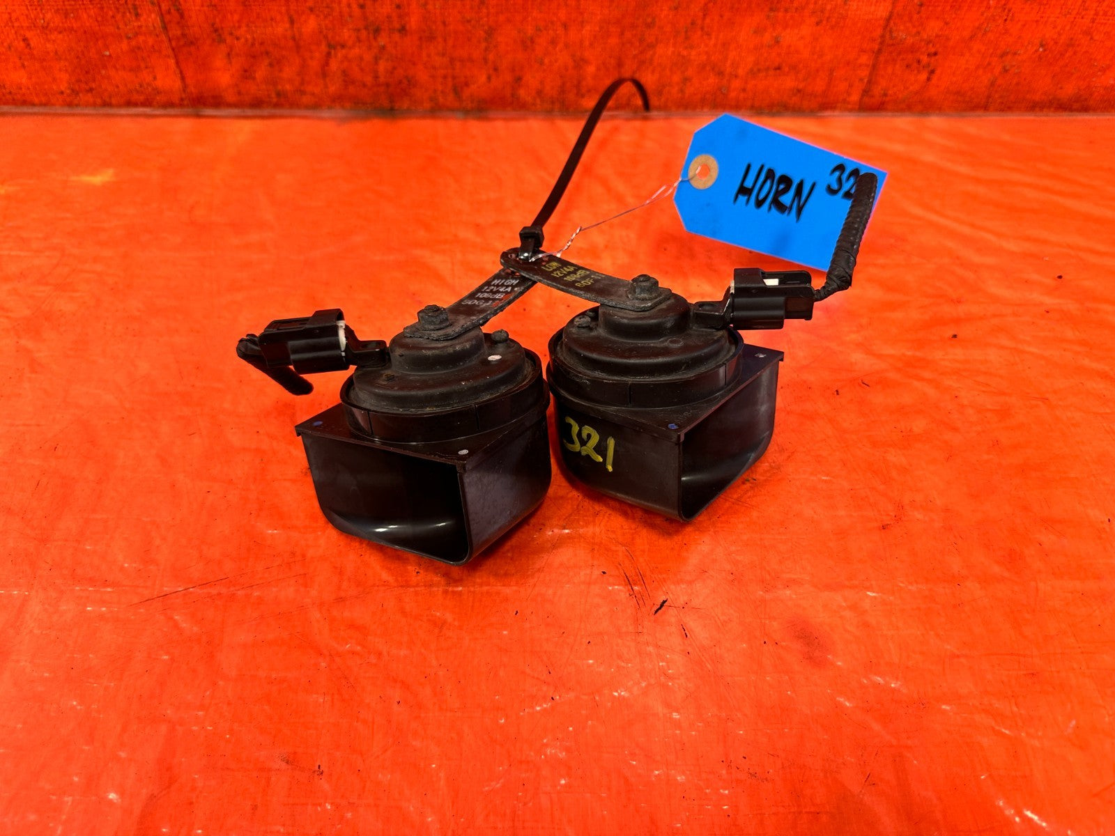 09 10 ACURA TSX   LOW & HIGH NOTE HORN   OEM FACTORY #3212
