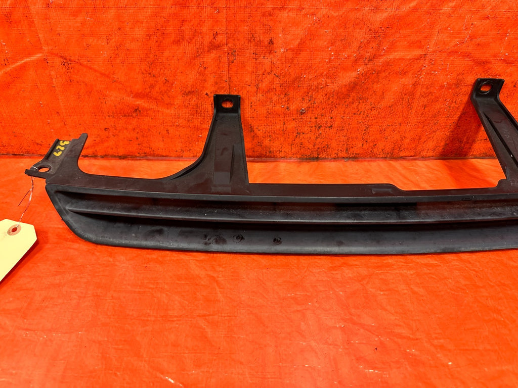 97 98 HONDA PRELUDE   FRONT BUMPER GRILLE ASSEMBLY   OEM FACTORY #3238