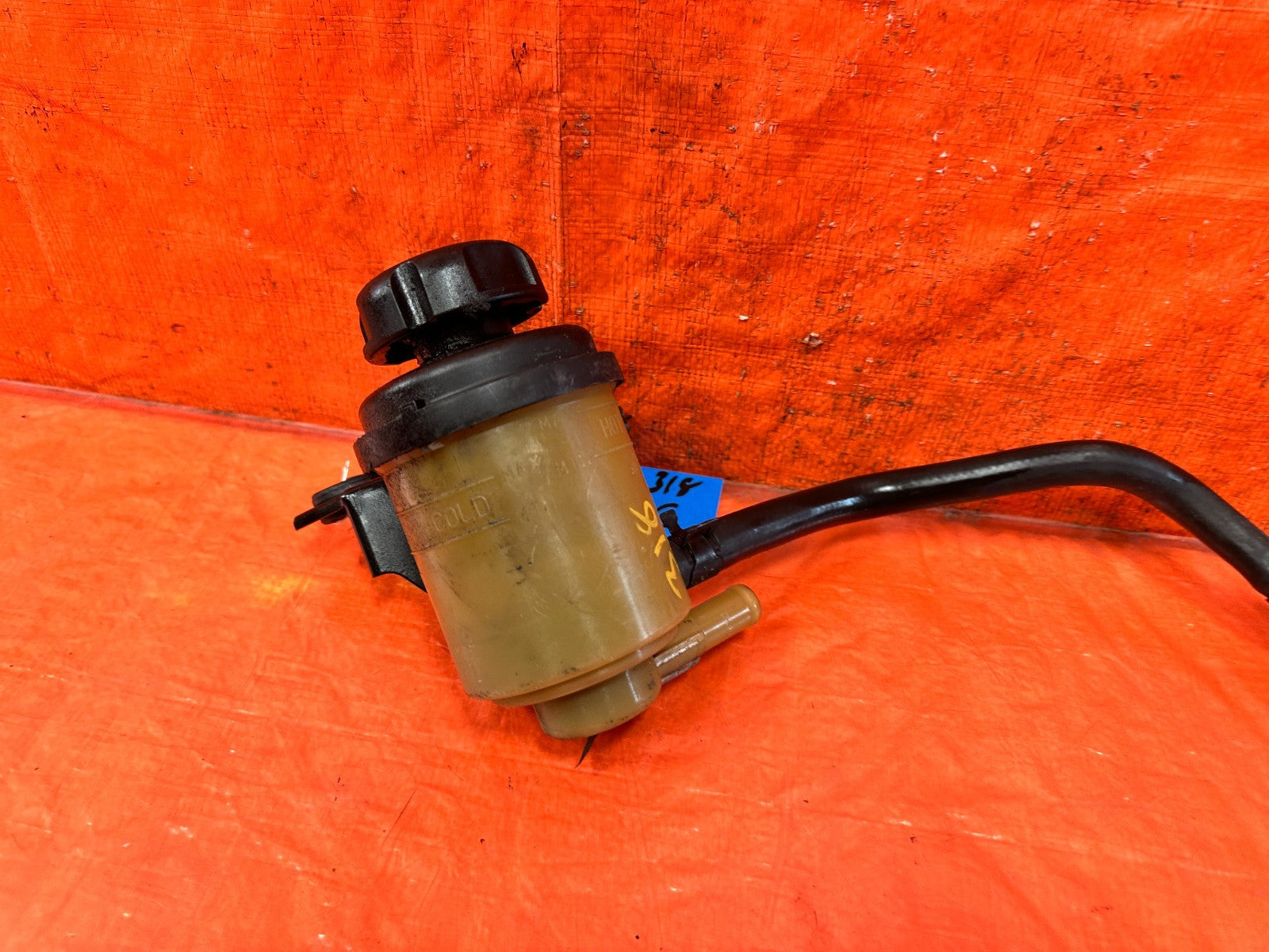 13 16 HYUNDAI GENESIS COUPE   POWER STEERING RESERVOIR TANK BOTTLE   OEM 3182