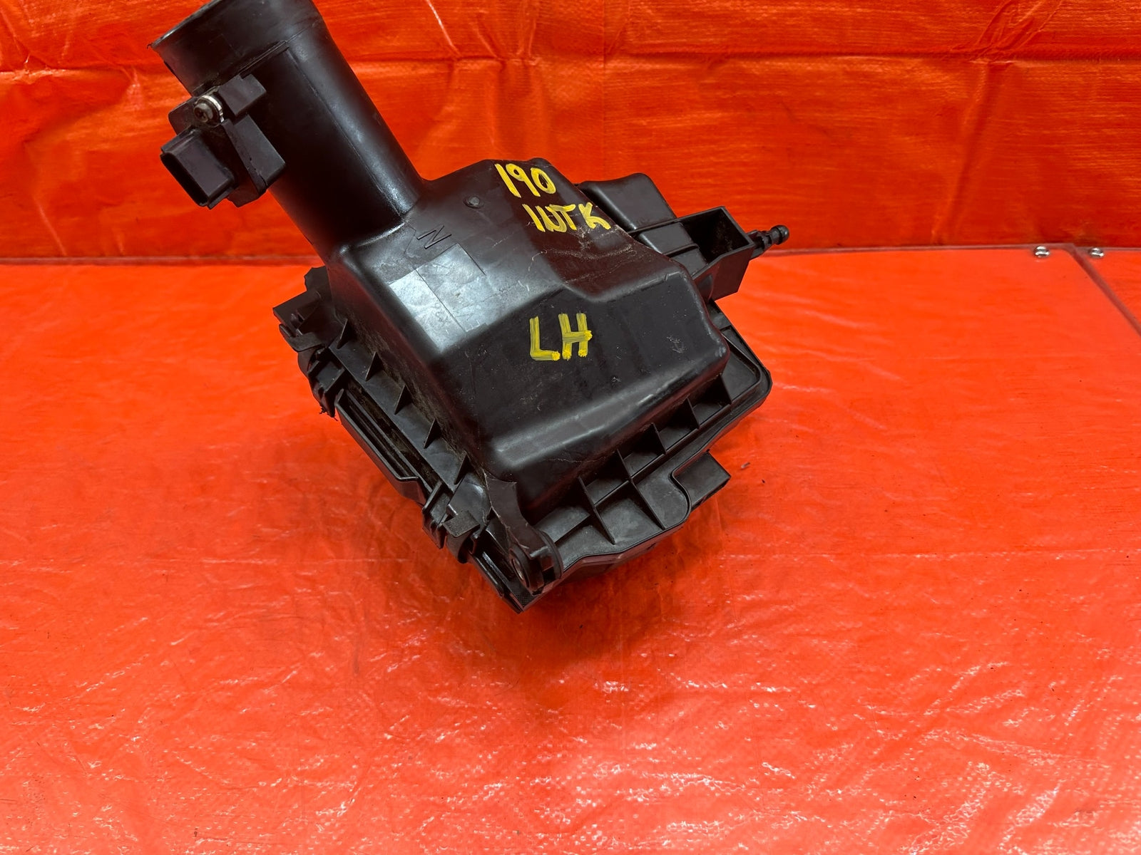 08 15 INFINITI G37 & Q60 COUPE DRIVER LEFT AIR BOX INTAKE BOX   OEM FACTORY #1904