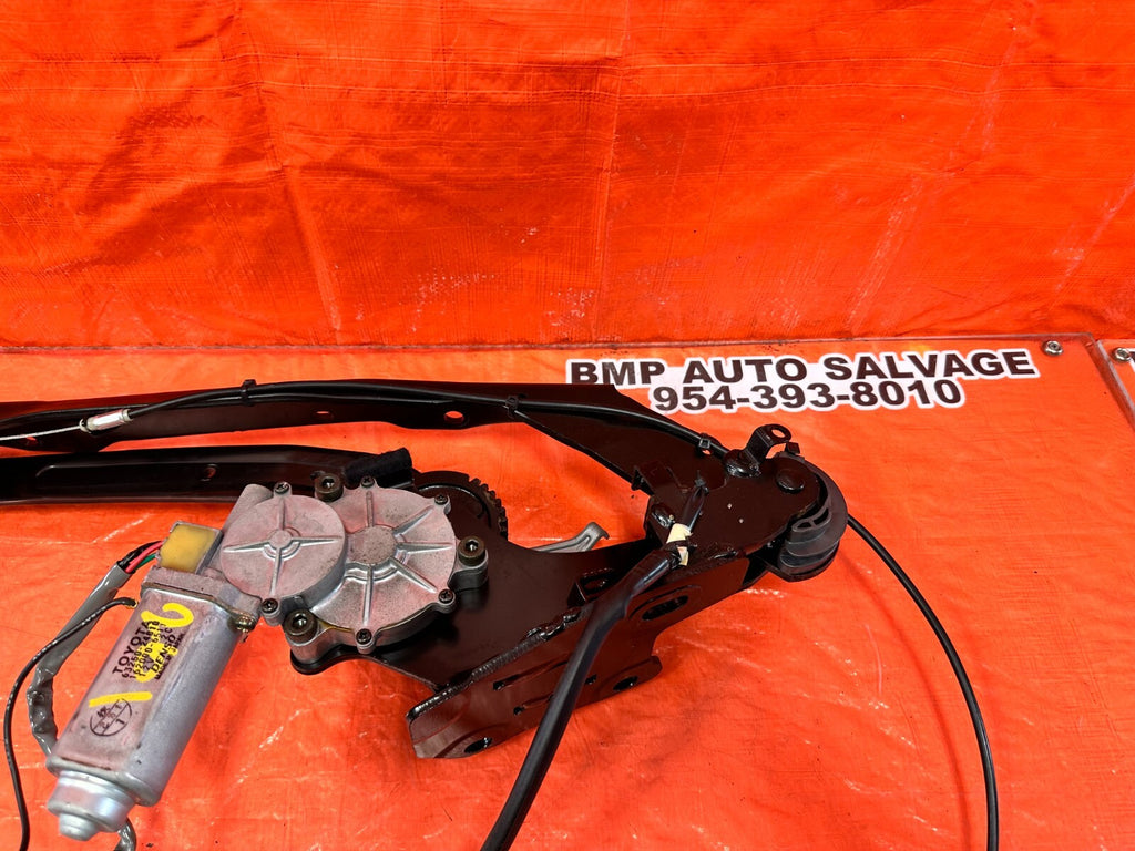 02 10 LEXUS SC430   LEFT CONVERTIBLE ROOF PANEL SUB LINK W/ MOTOR   OEM #2617
