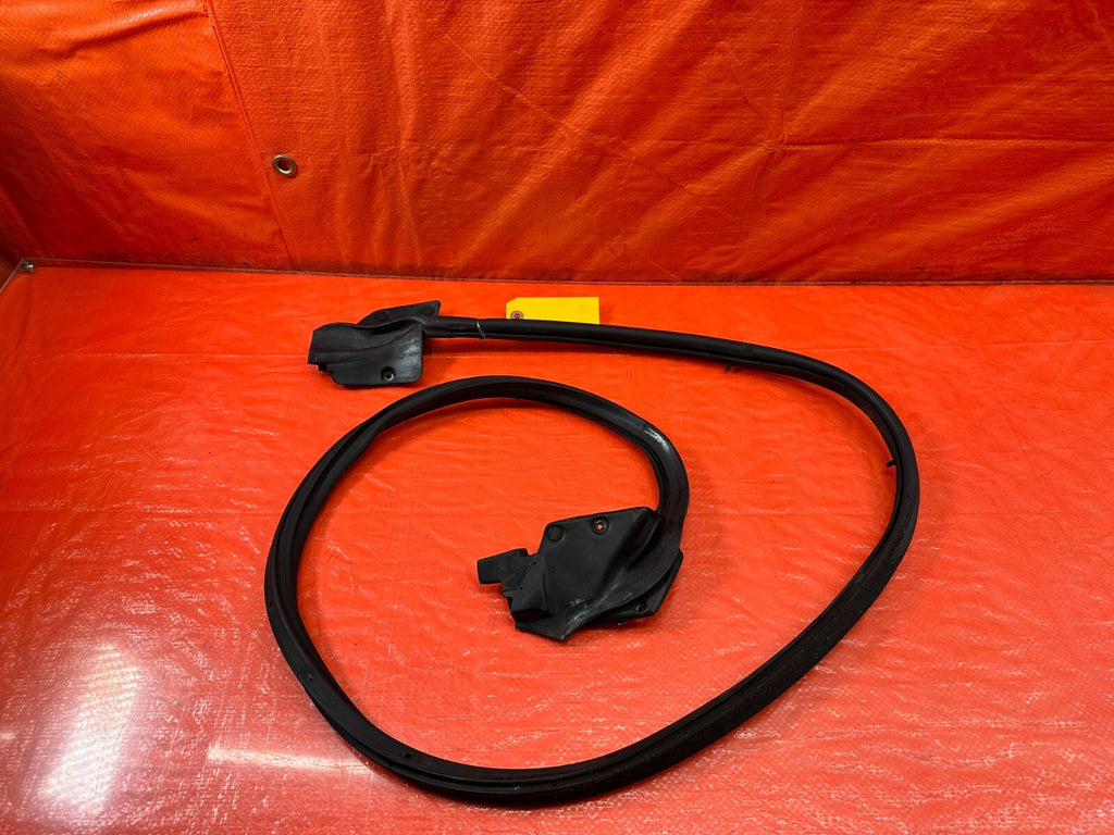 94 01 ACURA INTEGRA SEDAN DRIVER LEFT REAR WEATHER STRIP TRIM SEAL OEM #2299