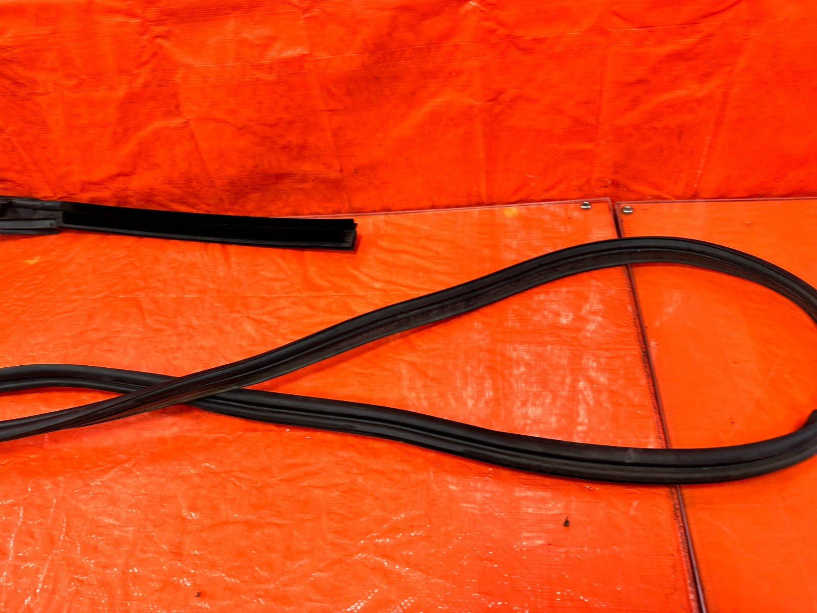 09 15 INFINITI G37 CONVERTIBLE REAR CONVERTIBLE TOP WEATHER STRIP BUNDLE PACKAGE2