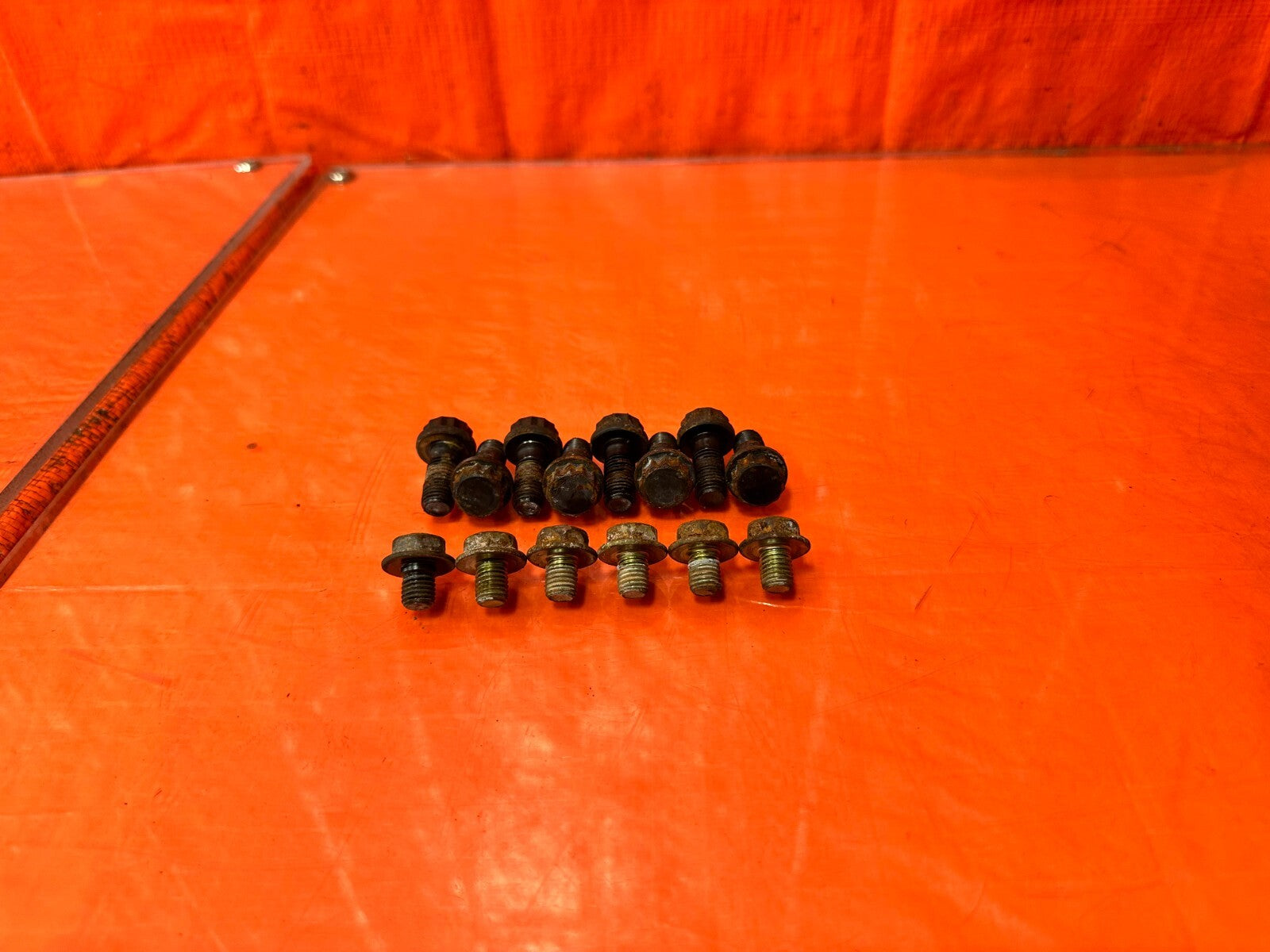 02 10 LEXUS SC430   3UZ FE   AUTOMATIC TORQUE CONVERTER FLEXPLATE BOLTS OEM 2885