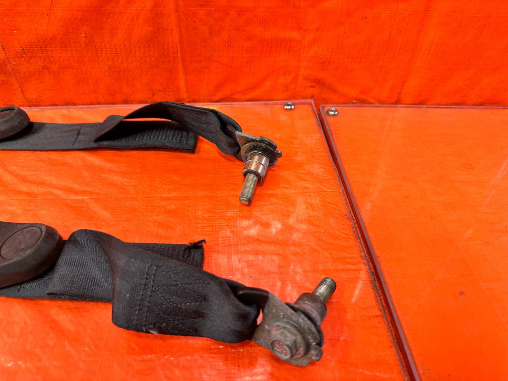 96 00 HONDA CIVIC HATCHBACK FRONT SEAT BELT SET LEFT & RIGHT SEAT BELTS OEM  2875