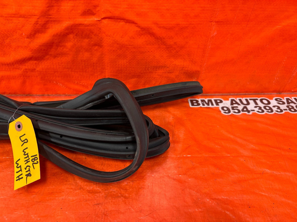 15 21 SUBARU WRX STI DRIVER LEFT REAR DOOR WEATHER STRIP RUBBER GASKET OEM 1824