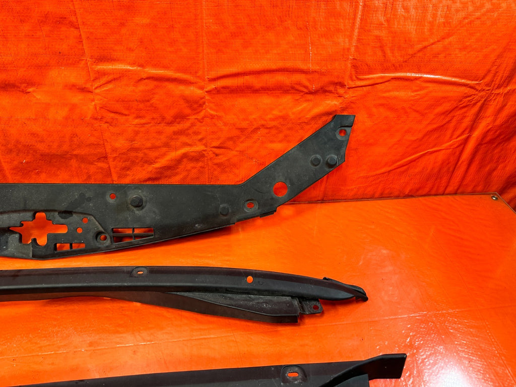 09 14 ACURA TSX   FENDER TRIM SET   LEFT RIGHT RADIATOR SUPPORT PLASTICS OEM 3215