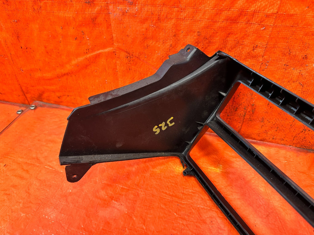 90 91 HONDA CIVIC HATCHBACK   RADIO MOUNTING BRACKET TRIM    OEM 3257