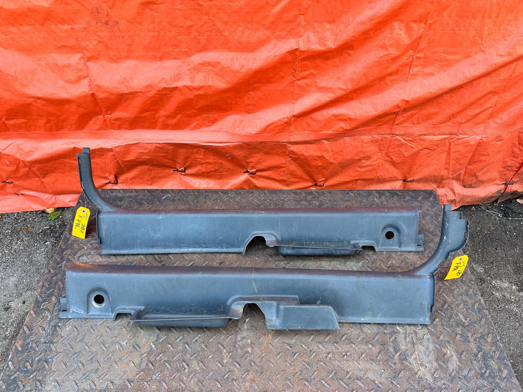 96 00 HONDA CIVIC   HATCHBACK   LEFT AND RIGHT FLOOR PILLARS SCUFF PLATE SET 2870