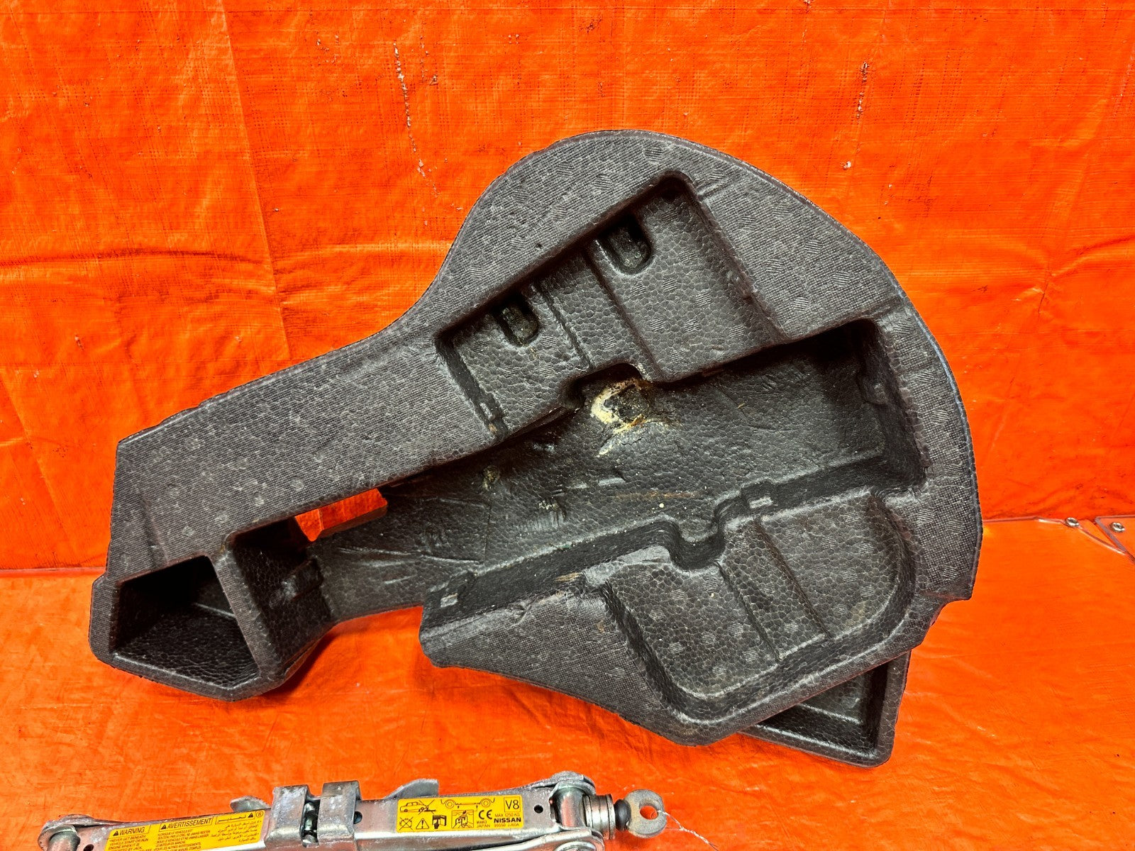 08 09 INFINITI G37 2D COUPE SPORT S   SPARE TIRE FOAM AND TOOL KIT   OEM #3113