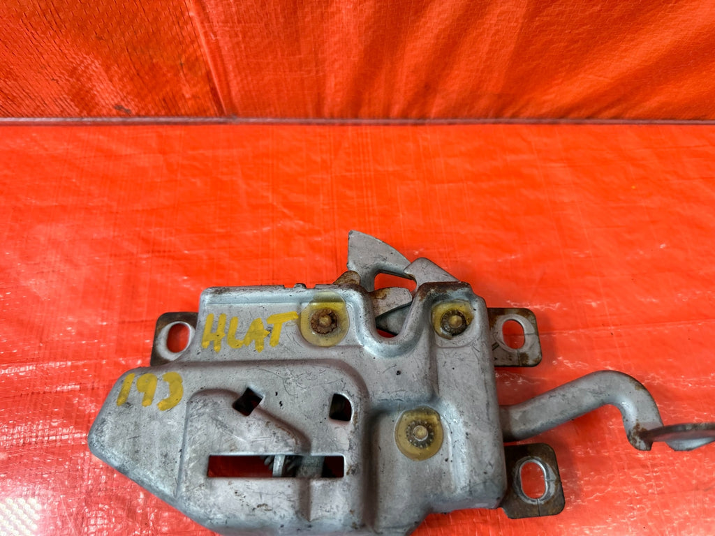 95 98 HONDA ODYSSEY   HOOD LATCH LOCKING MECHANISM LOCK   OEM FACTORY #1935